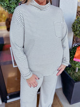 Load image into Gallery viewer, Ellison Striped Set - Grey