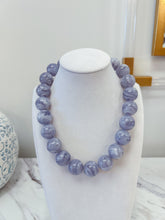Load image into Gallery viewer, FALL Holly Chunky Necklace
