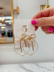 Bow & Pearl Round Earring