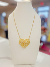 Load image into Gallery viewer, Pearl Queen Heart Necklace
