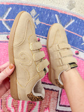 Load image into Gallery viewer, Vintage Havana 3 Strap Camel Sneaker

