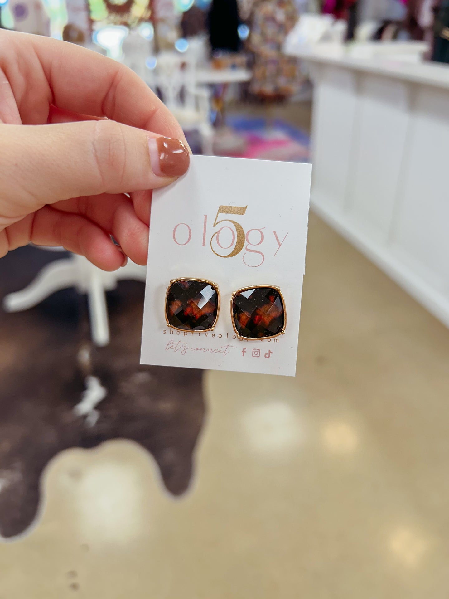 Tortoise Square Stud