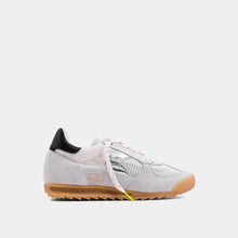Load image into Gallery viewer, Suri Sneaker
