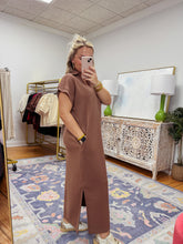 Load image into Gallery viewer, Tara Luxe Midi - Coffee
