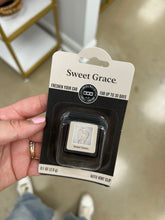 Load image into Gallery viewer, Sweet Gace Auto Vent Clip
