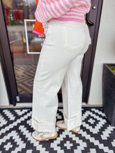 Load image into Gallery viewer, Krissy Jeans
