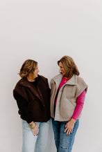 Load image into Gallery viewer, Jerri Vest - Espresso
