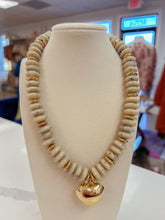 Load image into Gallery viewer, Mable Wide Bead Puffy Heart Necklace
