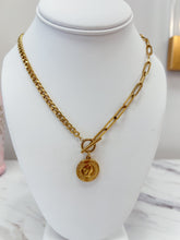 Load image into Gallery viewer, Chansuttpearls Lila Necklace
