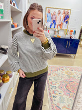 Load image into Gallery viewer, Mono Line Pullover
