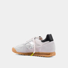 Load image into Gallery viewer, Suri Sneaker
