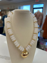 Load image into Gallery viewer, Mable Wide Bead Puffy Heart Necklace
