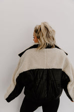 Load image into Gallery viewer, Vanessa Jacket

