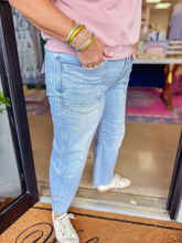 Load image into Gallery viewer, Dara Barrel Jeans
