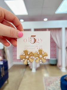 Flower Shape Pearl & Crystal Earring