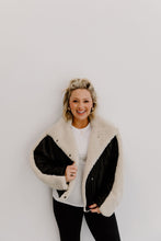 Load image into Gallery viewer, Vanessa Jacket
