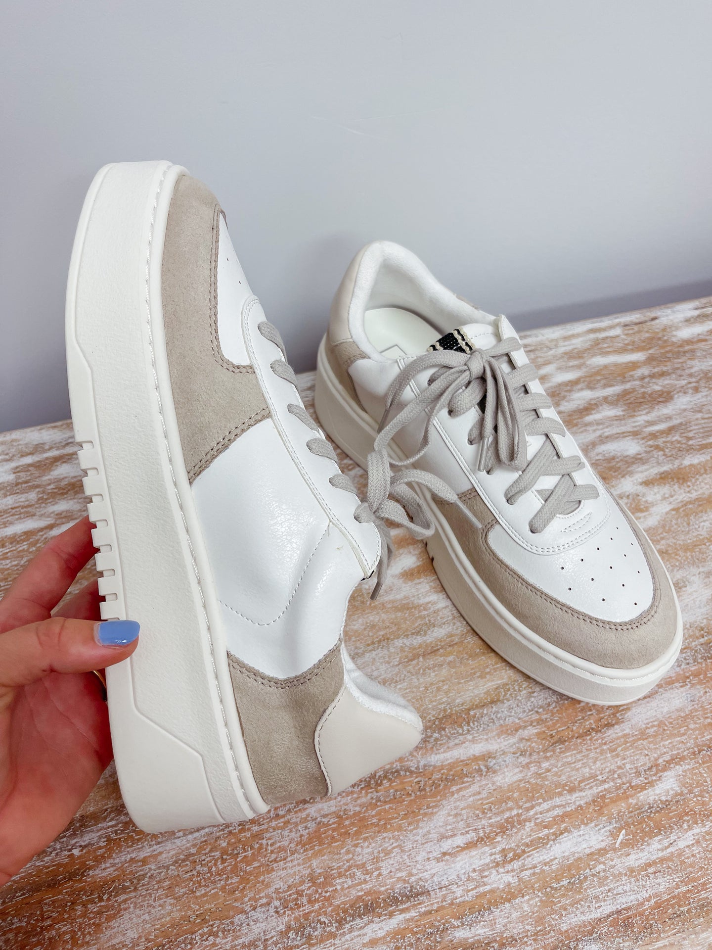 Shay Sneaker - White