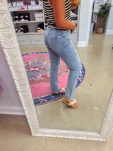 Load image into Gallery viewer, 90&#39;s Dad Jeans
